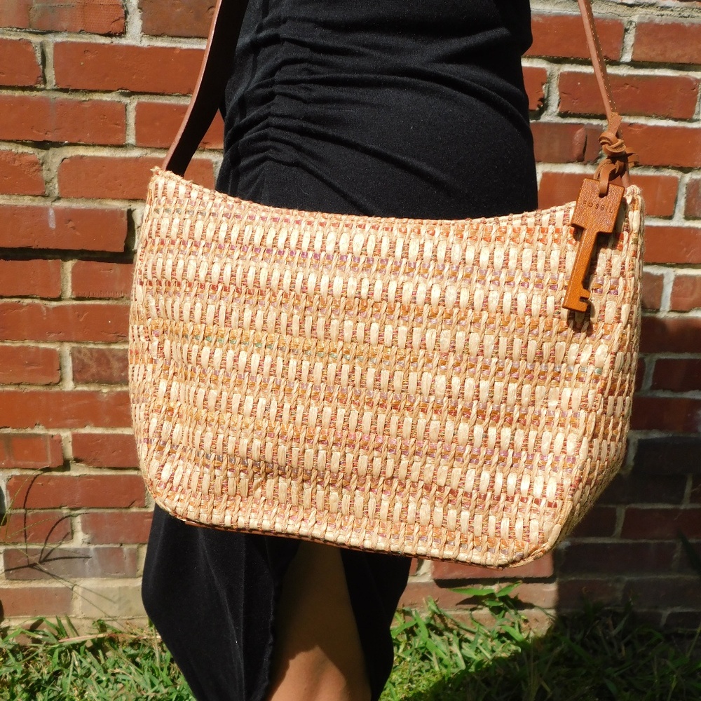 ☆ FOSSIL Multi-color Woven and Leather Bag ☆